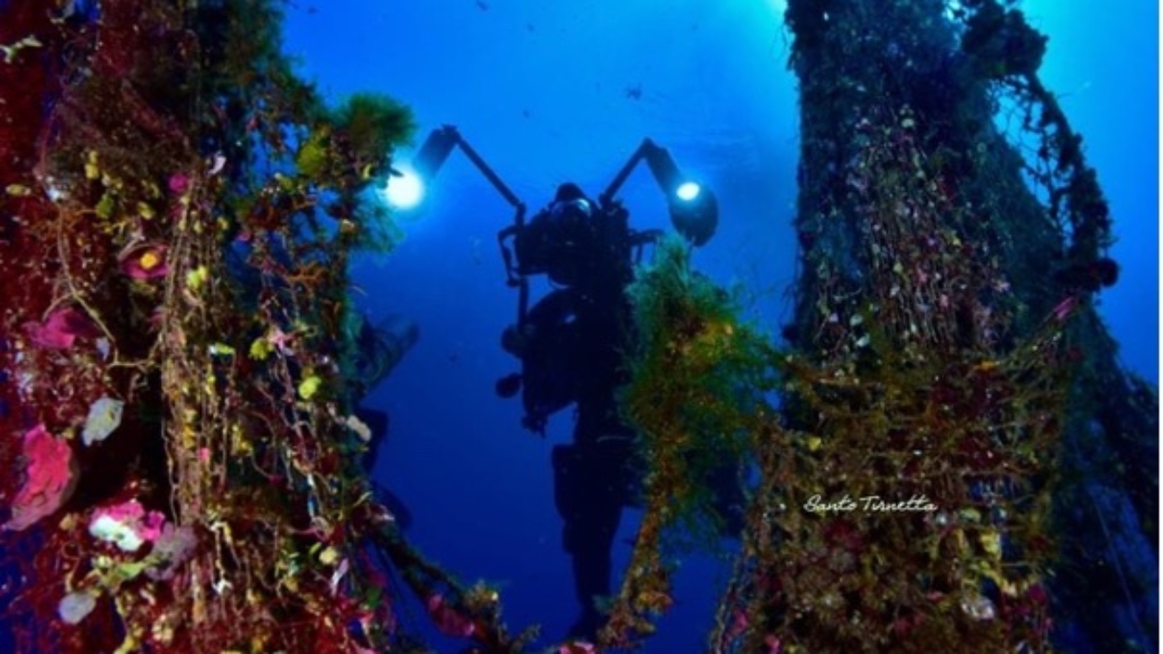 reti-fantasma-isola-delle-femmine1jpg